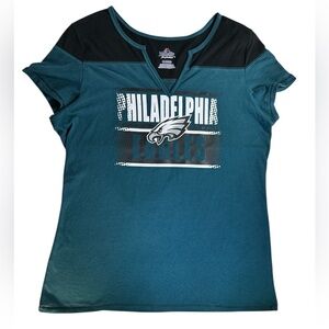 Eagles Football T-Shirt for Women size XLGreat for any Eagles fan!